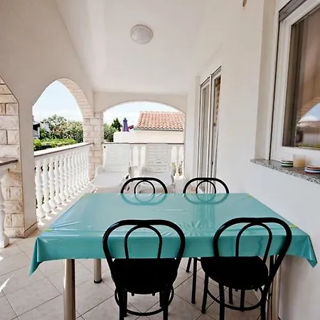Apartment Apartman Vir