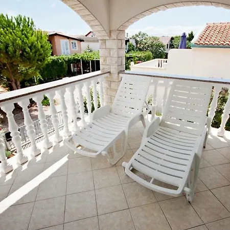 Apartment Apartman Vir